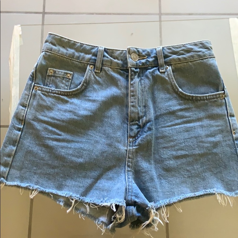 Short jeans